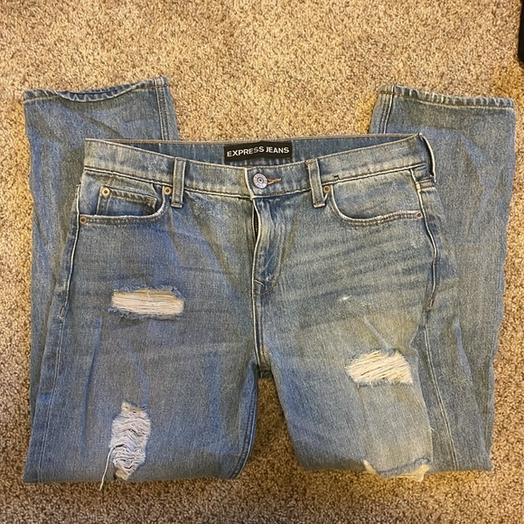 LIKE NEW- Express Jeans, size 2R - Picture 4 of 6